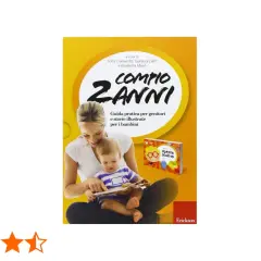 Mamma legge un libro a un bambino di 2 anni. La copertina del libro recita "Compio 2 anni", una guida per genitori e storie illustrate.