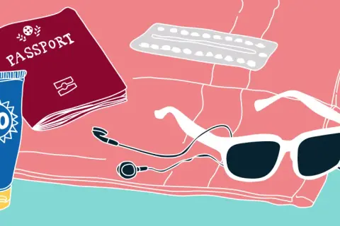 Viaggio al mare: passaporto, pillola anticoncezionale per come ritardare il ciclo, crema solare, occhiali da sole e auricolari.